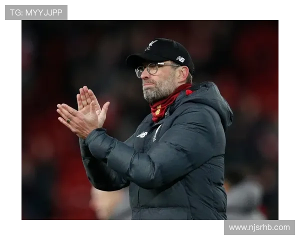 西汉姆联宣布球队最新阵容调整并展望新赛季备战动态全面情况更新 西汉姆联宣布球队最新阵容调整并展望新赛季备战动态全面情况更新