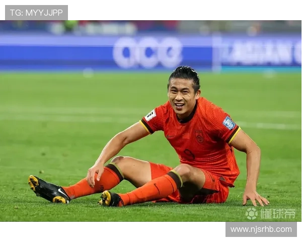 国足备战世预赛迎关键之战主帅强调年轻球员担当与信心提升未来目标