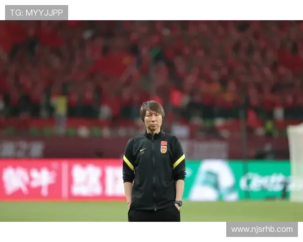 莱斯特城主帅确认新赛季阵容调整计划 强调年轻球员培养和引援目标 莱斯特城主帅确认新赛季阵容调整计划 强调年轻球员培养和引援目标